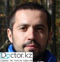 На фотографии изображён  Гуляренко Евгений Алексеевич