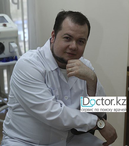 На фотографии изображён Дерматокосметолог Дубинин Дмитрий Сергеевич