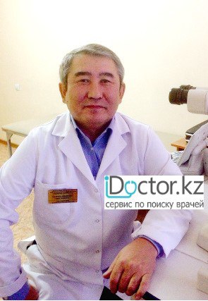 На фотографии изображён Офтальмолог (көз дәрігері) Тлеубаев Нурлан Туребекович