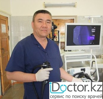 На фотографии изображён Эндоскопист Турсынбаев Даулет Серикбаевич