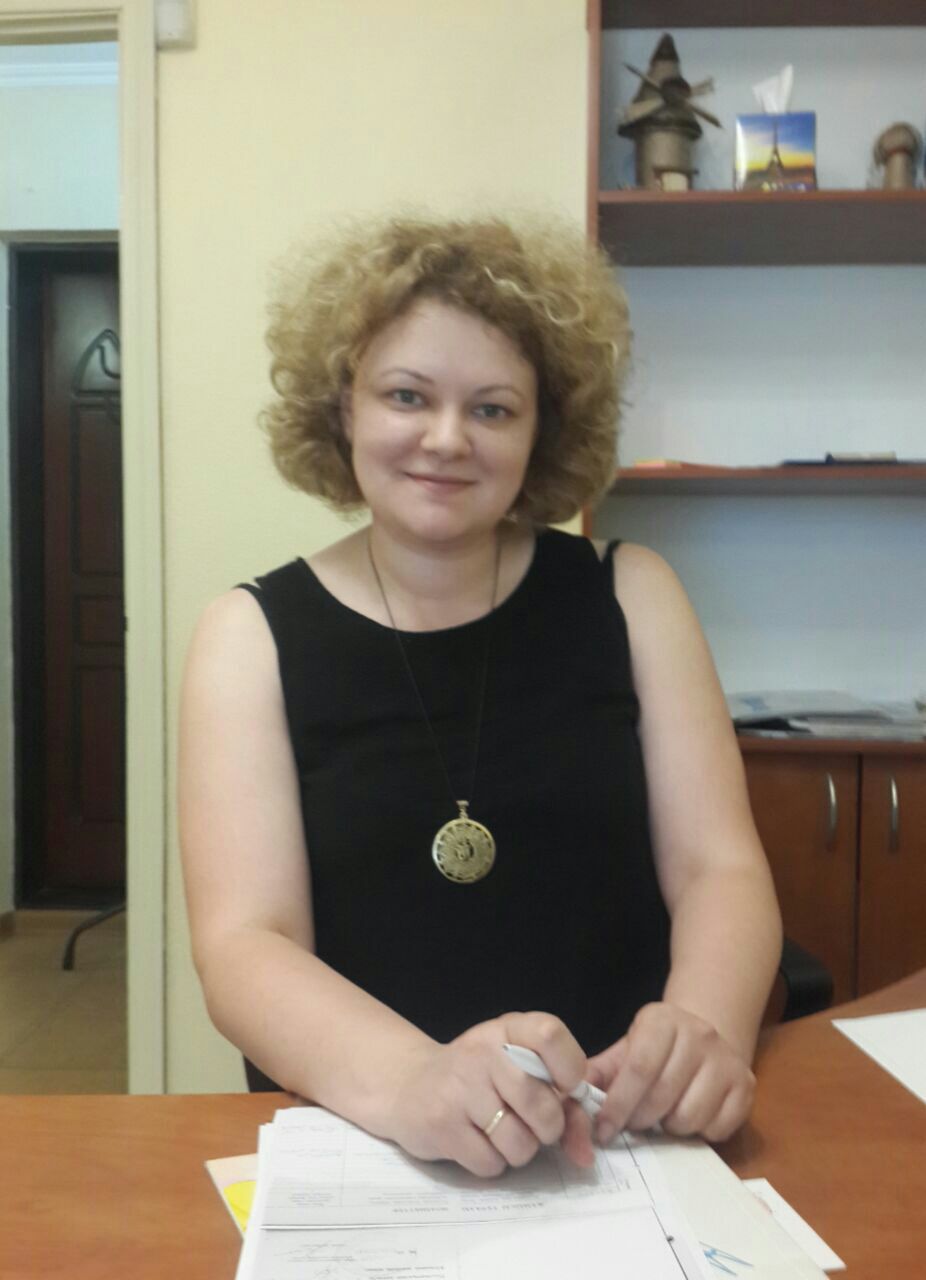 На фотографии изображён  Полина Красного Владимировна