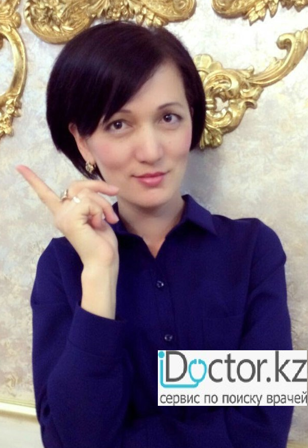 На фотографии изображён Акушер Агилова Лаура Мусапаровна