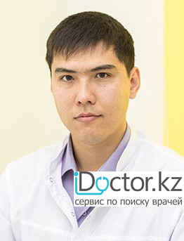 На фотографии изображён Детский хирург Расельбаев Казбек Убайдаевич