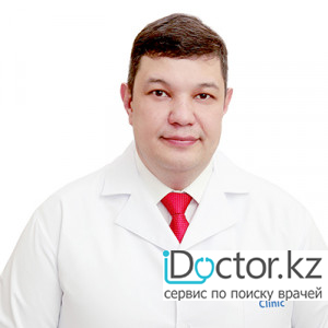 На фотографии изображён  Танекеев Руслан Утенович