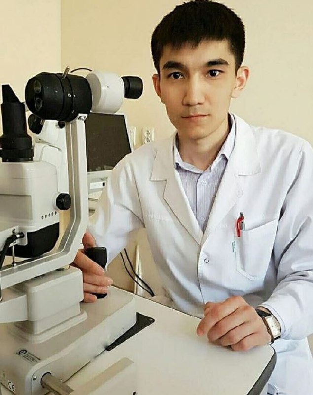 На фотографии изображён Балтабаев Дулат Давлетович