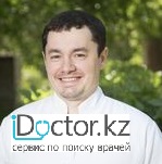 На фотографии изображён Кардиохирург Колесников Алексей Евгеньевич
