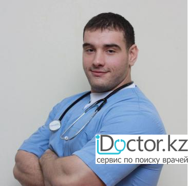 На фотографии изображён  Лабунец Андрей Андреевич