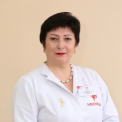 На фотографии изображён Терапевт Сотникова Лариса Дмитриевна