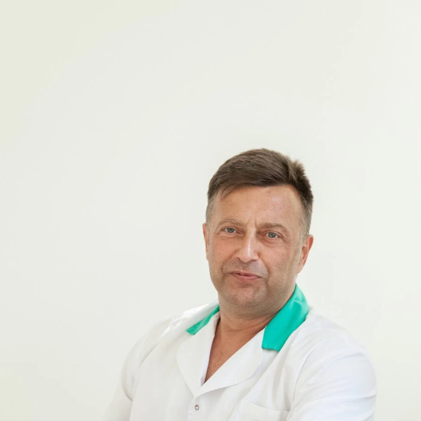 На фотографии изображён Уролог Кононов Игорь Алексеевич