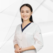 На фотографии изображён Инфекционист Акимханова Айжан Жансериковна