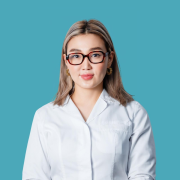 На фотографии изображён Терапевт Куракбаева Азиза Султановна