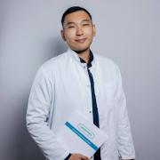 Суретте Андролог Умбетов Ардашир Биржанович