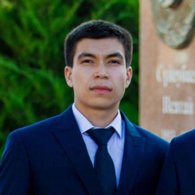 Суретте Пластикалық хирург Ерболов Бақдәулет Ерболұлы