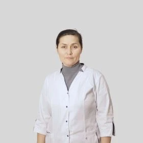 На фотографии изображён Офтальмолог (көз дәрігері) Кудайбергенова Гульмира Болысовна