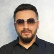 На фотографии изображён Психолог Сулейманов Эльман Новруз