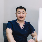 На фотографии изображён Эндоскопист Казбеков Марат Жумадилдаевич