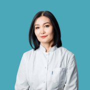 На фотографии изображён Терапевт Сарсенбаева Ляйла Абдуаповна