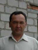 На фотографии изображён ЛОР (отоларинголог) Утеубаев Мурат Умербекович