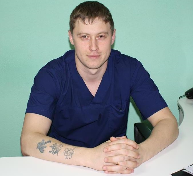 На фотографии изображён Стоматолог Авдеев Артём Александрович