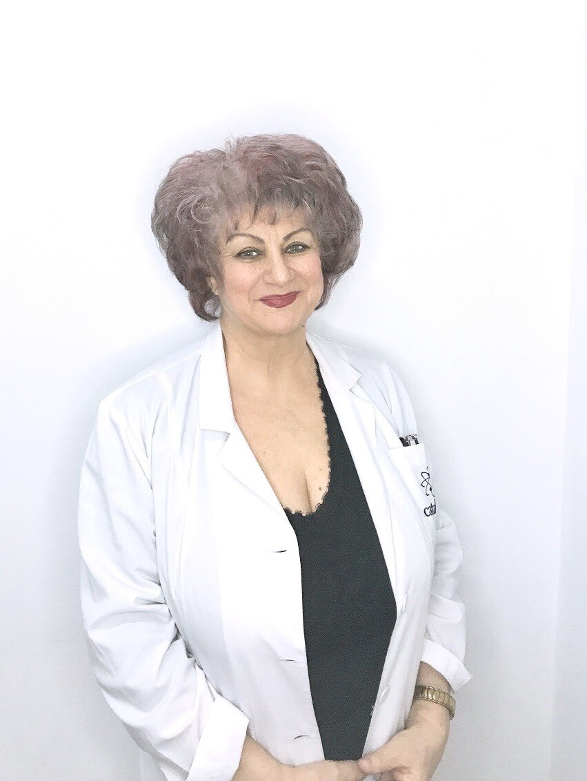 На фотографии изображён  Шиян Людмила Николаевна