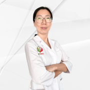 На фотографии изображён Узист Юн Галина Викторовна