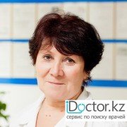 На фотографии изображён Акушер Потапова Ольга Григорьевна