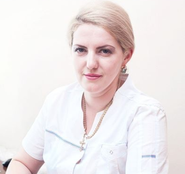 На фотографии изображён  Королькова Наталья Леонидовна