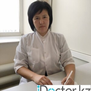 Мини юбкадағы жағажай қыздарының жеке суреттері