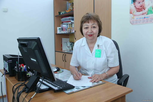 На фотографии изображён Акушер-гинеколог Оспанова Сара Абкеновна
