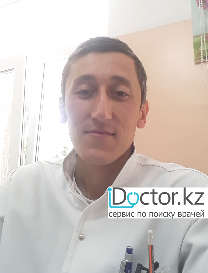 На фотографии изображён Нефролог Эшанкулов Хурсанбек Суяркулович