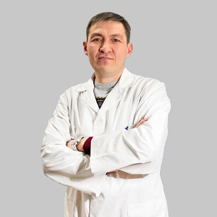 На фотографии изображён Спорт дәрігері Оразбеков Жасулан Саяшевич