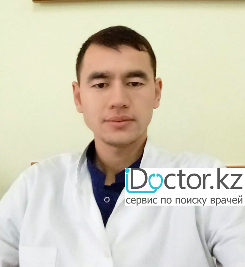 На фотографии изображён Уролог-андролог Жумадилла Бекзат Каржаубаевич