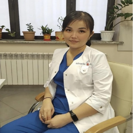 На фотографии изображён Эмбриолог Рыскулова Жадыра Бахтыбековна
