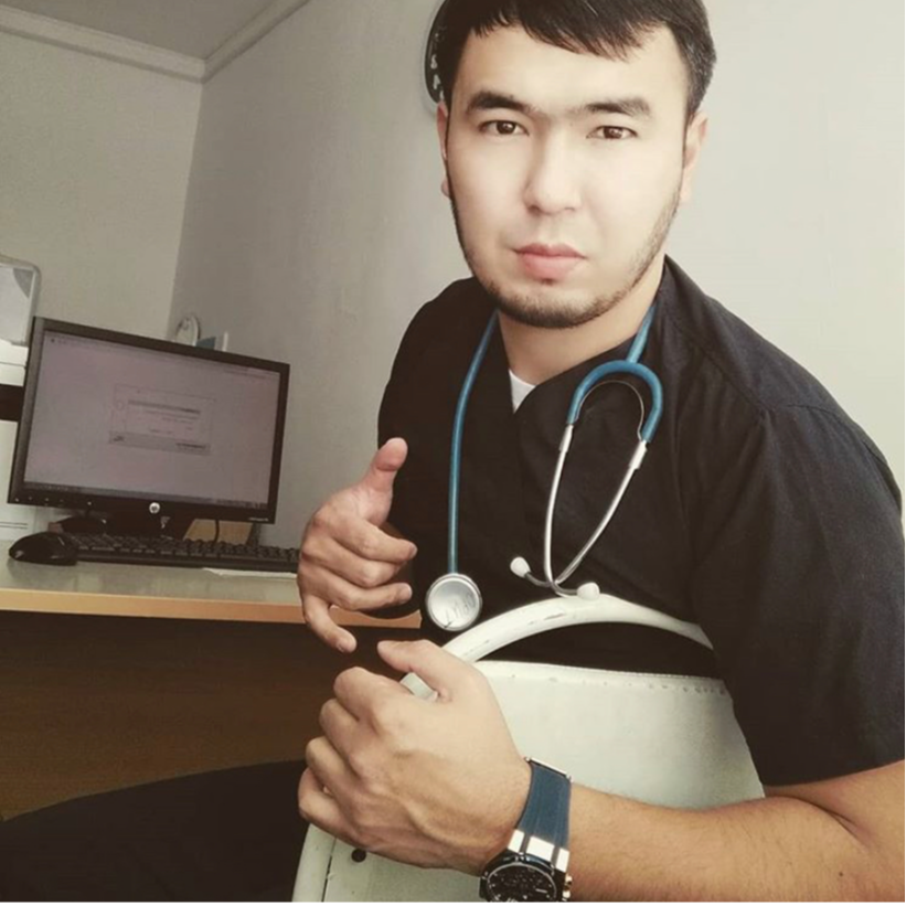 Суретте  Нуркасымов Данияр