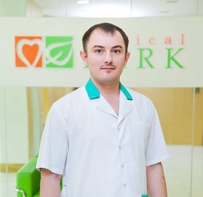 На фотографии изображён Узист Заитов Максим Рашидович