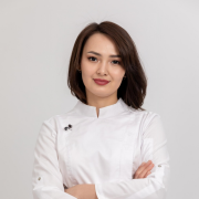 На фотографии изображён Косметолог Ахметова Акбота Куановна