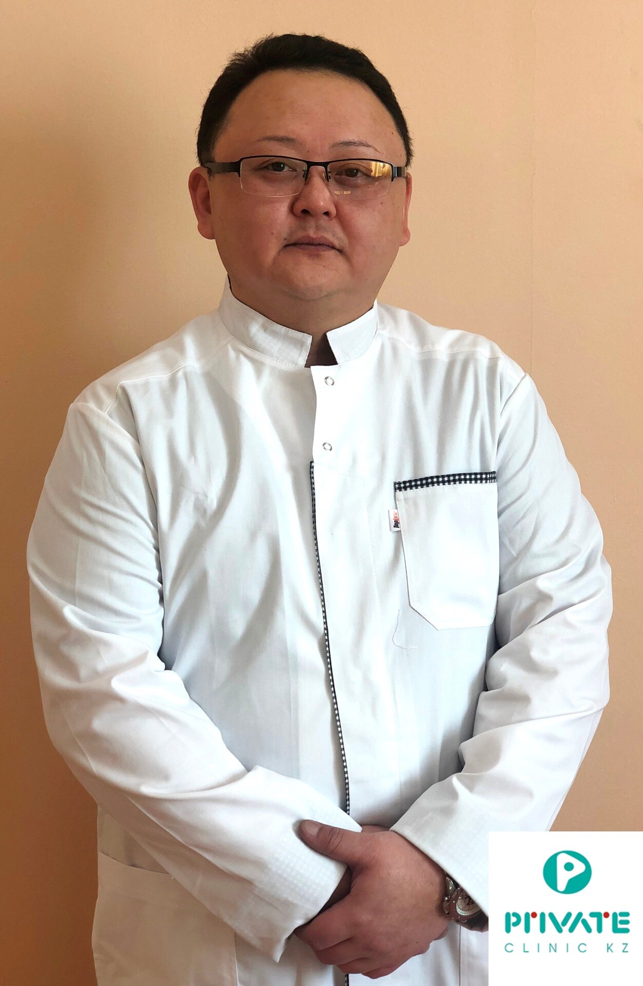 На фотографии изображён Травматолог-ортопед Балгынбаев Арман Куралбаевич