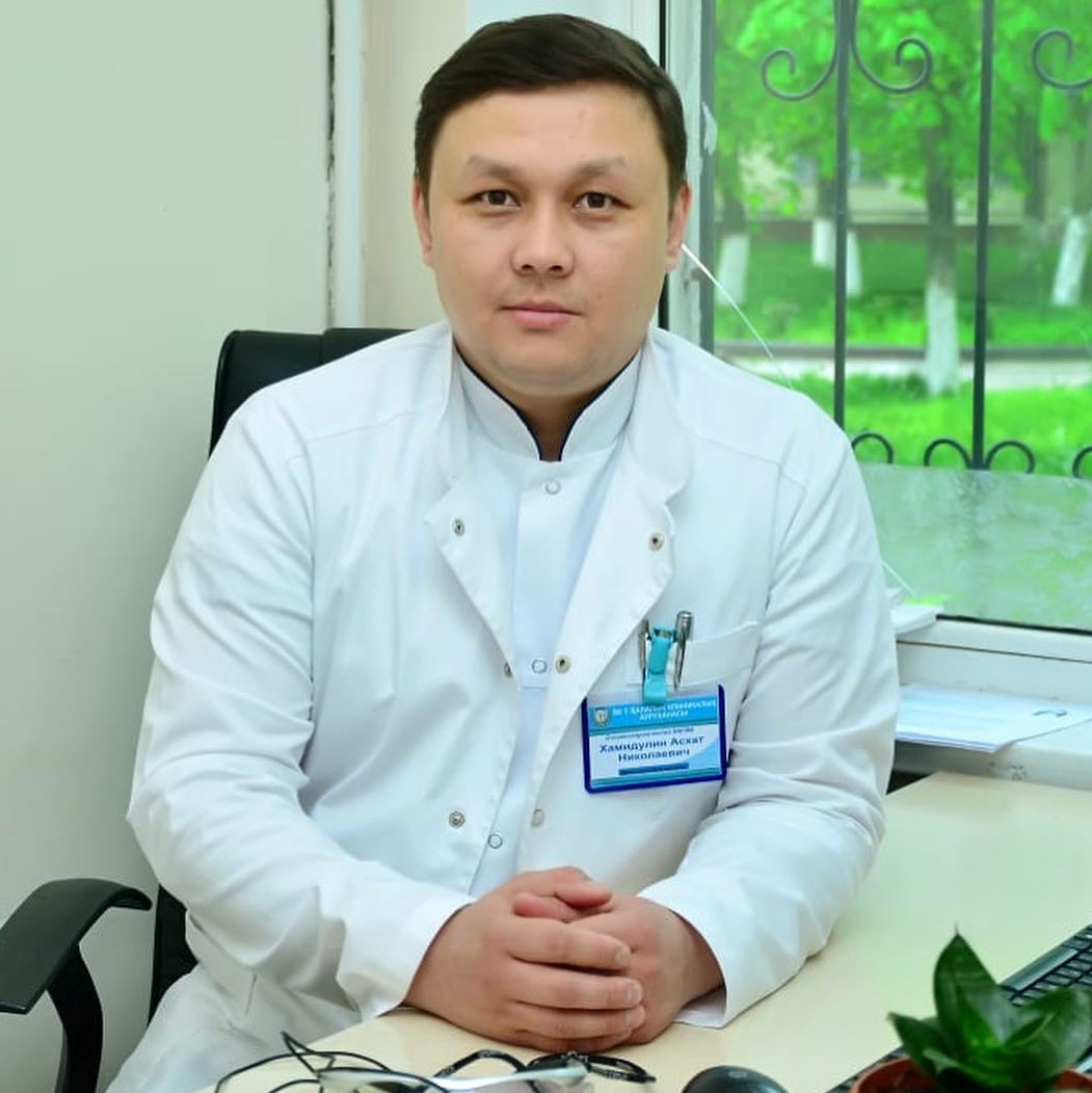 Суретте ЛОР (отоларинголог) Хамидулин Асхат Николаевич