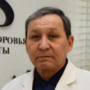 На фотографии изображён Маммолог Кожиков Марат Климович