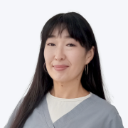 Суретте Акушер-гинеколог Шарипова Мадина Бейсенбаевна