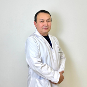 Суретте Проктолог Молдабеков Ерман Тагатаевич