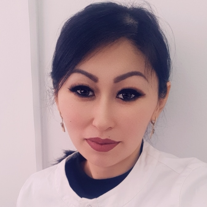 На фотографии изображён ВОП (врач общей практики) Жаксылык Жанерке