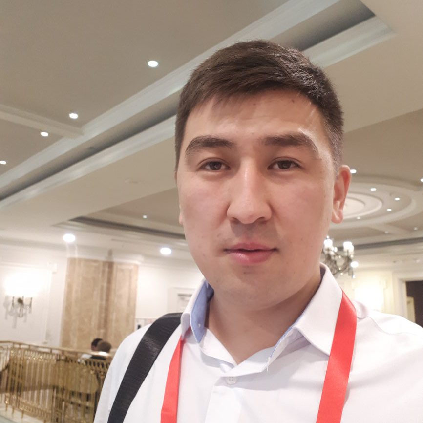 На фотографии изображён Уролог Турап Айбол Турапович