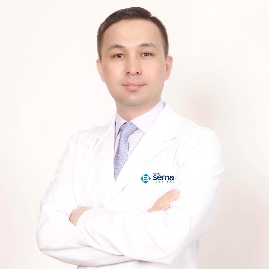 Суретте Кардиохирург Киябаев Алмаз Маратович