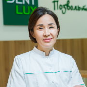 На фотографии изображён Стоматолог Мусабекова Ултуар Амановна