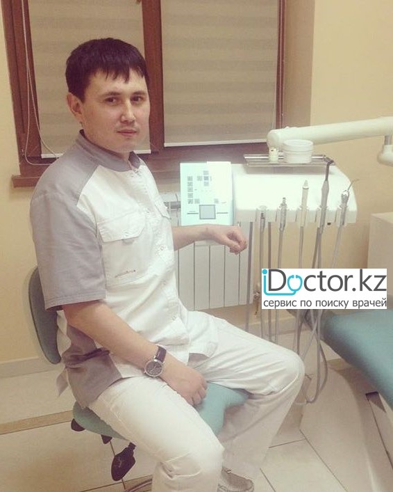 На фотографии изображён Ортодонт Дюсупбаев Руслан Кабдолдаевич