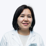 На фотографии изображён Терапевт Абдыкаримова Асель Галимовна