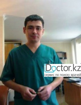 На фотографии изображён Уролог Чичеров Владислав Валерьевич