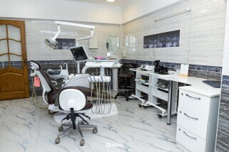 Фото медцентра Стоматологическая клиника "DR.BABUR DENTAL CLINIC" на Розыбакиева - Фотография 10
