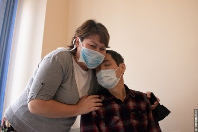 В Казахстане провели уникальную операцию по пересадке печени от двух братьев-доноров